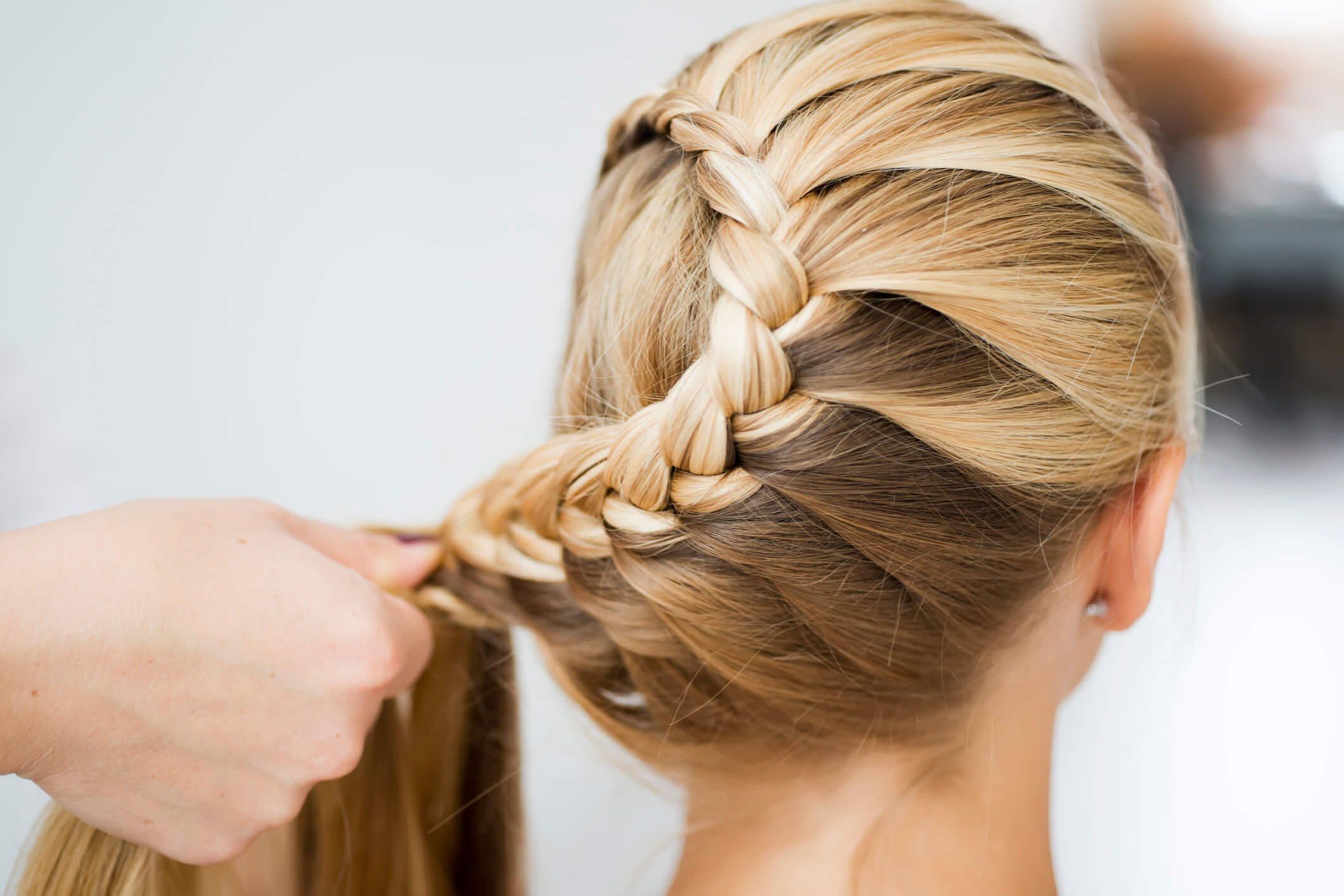 Cabelo liso e os cuidados necessários com os fios